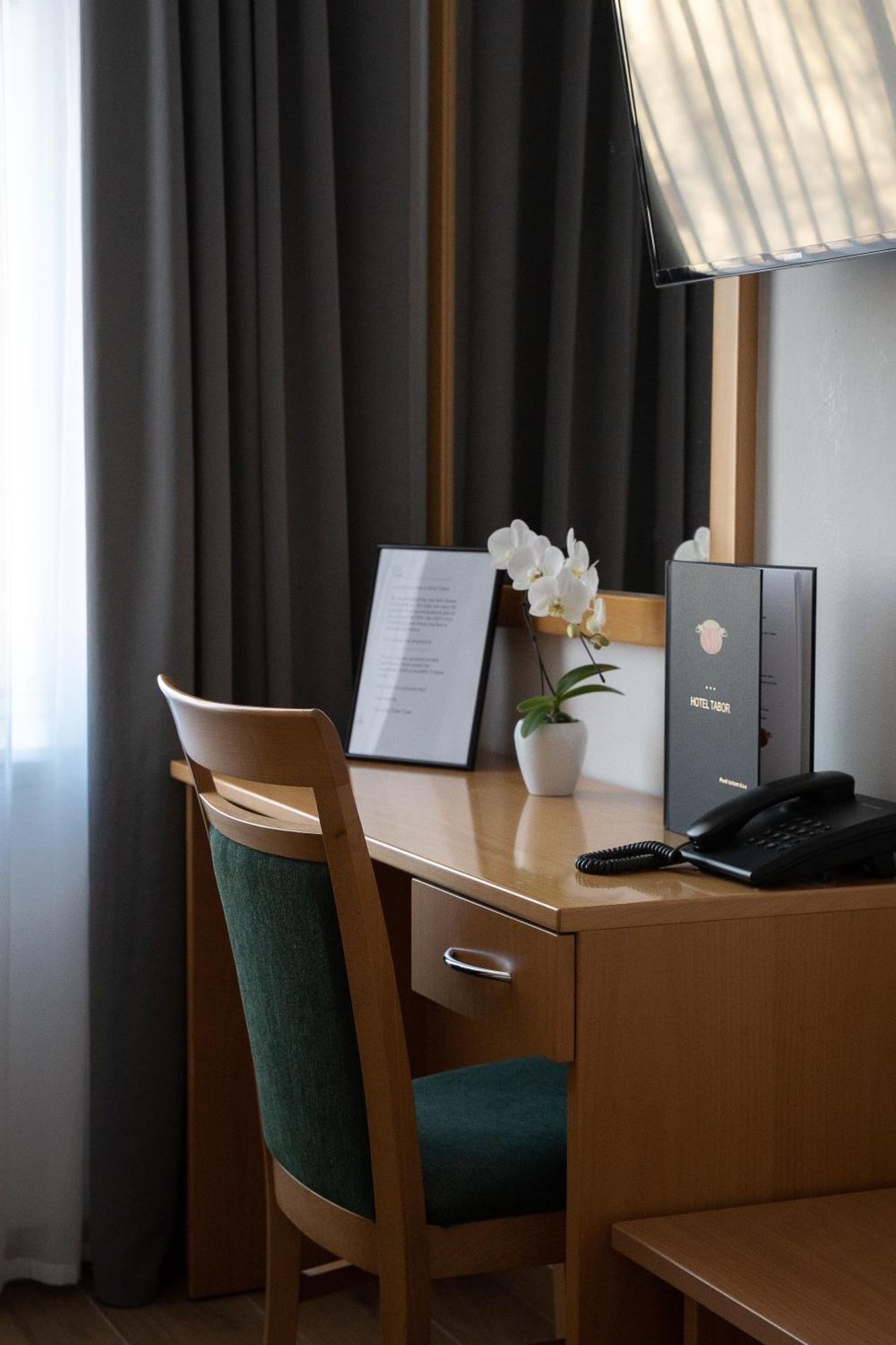 Hotel Tabor Sežana Zewnętrze zdjęcie