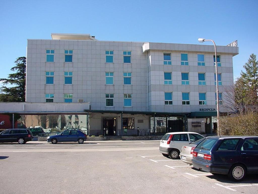 Hotel Tabor Sežana Zewnętrze zdjęcie